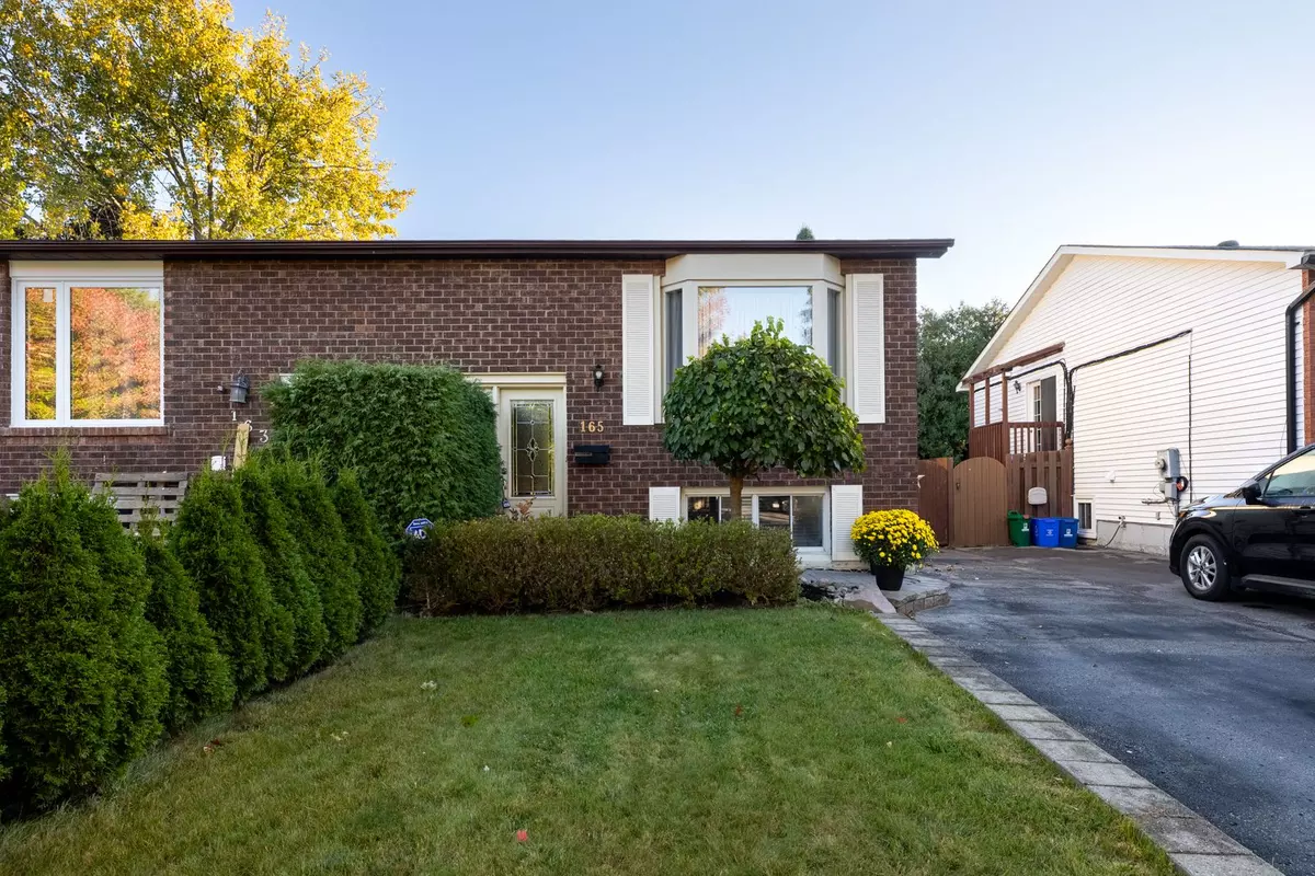 Oshawa, ON L1J 6Z2,165 Londonderry ST