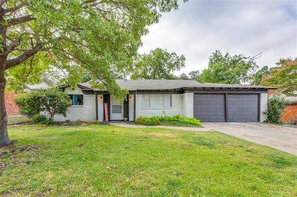 5229 Cockrell Avenue, Fort Worth, TX 76133