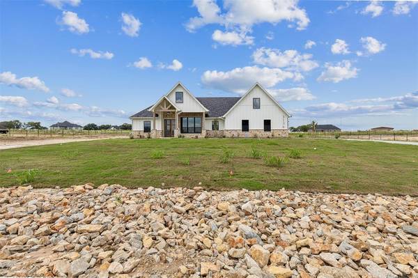 3136 Infinity Drive, Weatherford, TX 76087