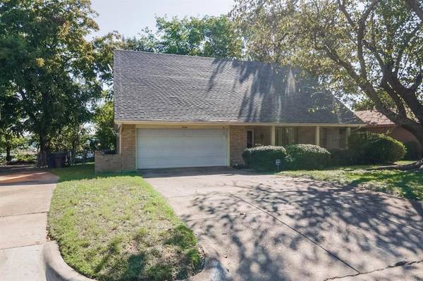 5236 Pennridge Lane, Dallas, TX 75241