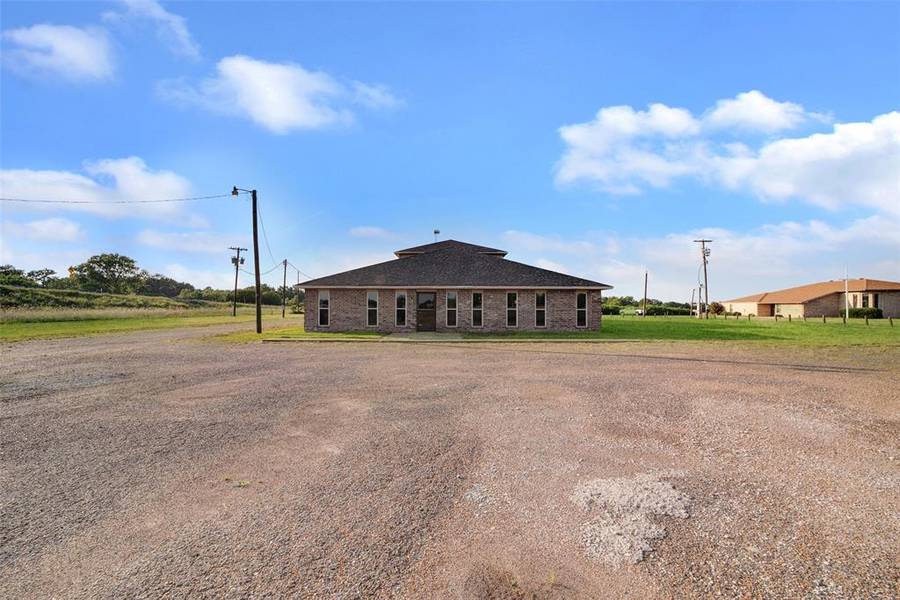 205 E Interstate 30 Svc Road, Cumby, TX 75482