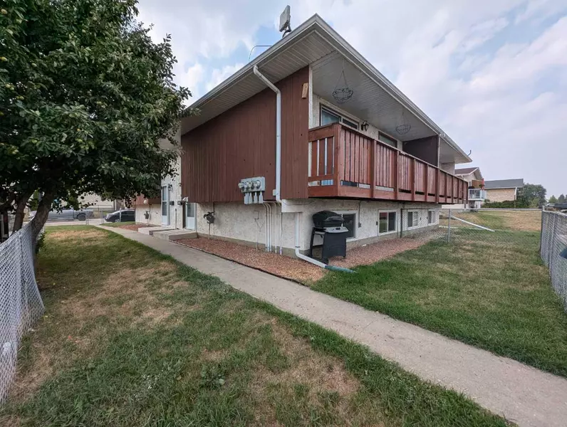 19 Nyberg AVE ##2, Red Deer, AB T4P1A5