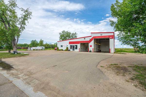 20 Railway AVE South, Marwayne, AB T0B 2X0