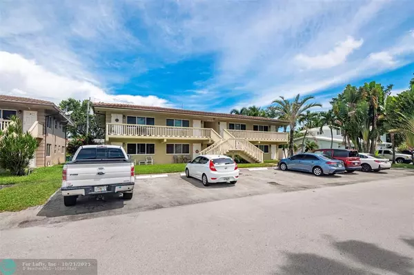 Lighthouse Point, FL 33064,2131 NE 40th Ct #1-8