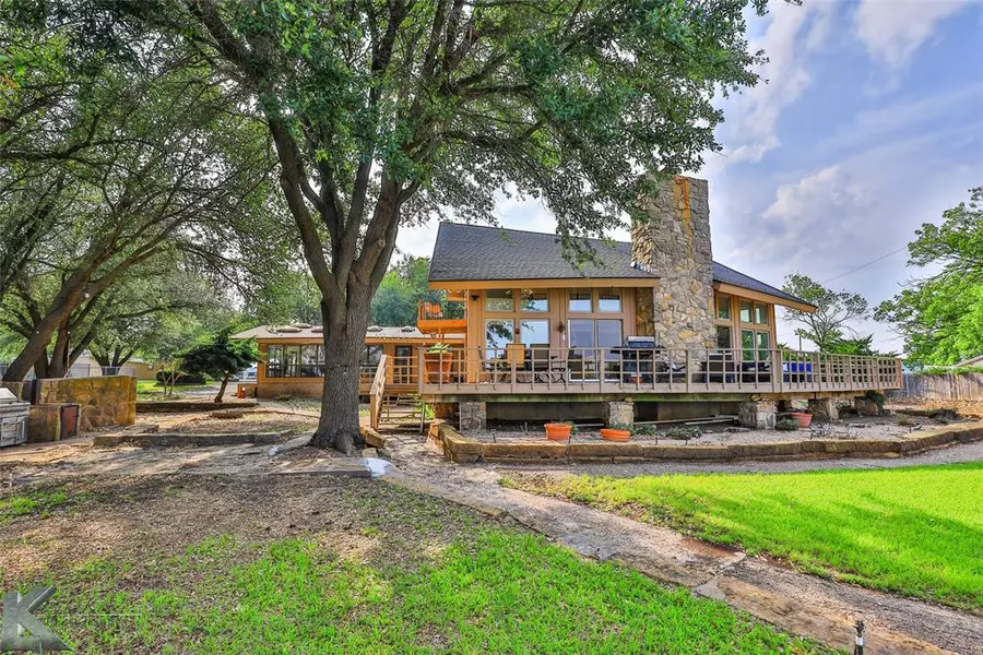 105 Lakeview Drive, Coleman, TX 76834