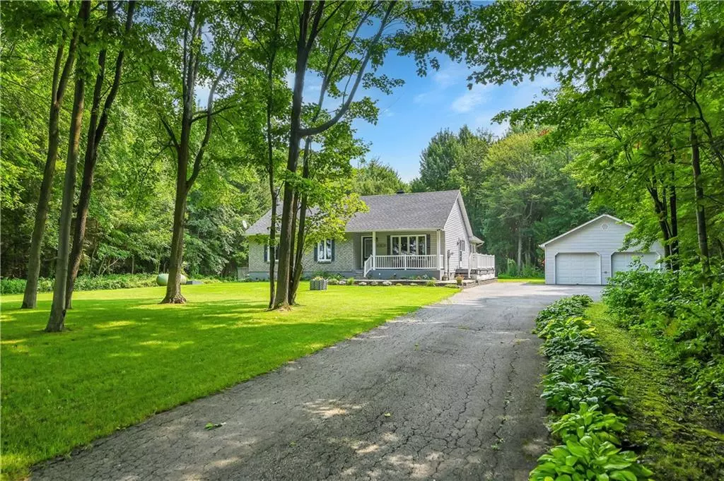 St Eugene, ON K0B 1P0,4555 MOORE RD