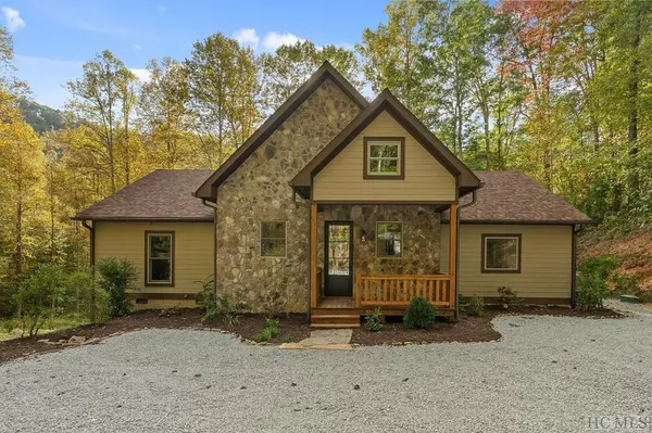 2147 Pilot Knob Road, Glenville, NC 28736