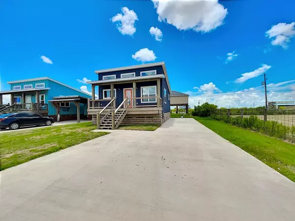 414 FOREST OAK LN, Rockport, TX 78382