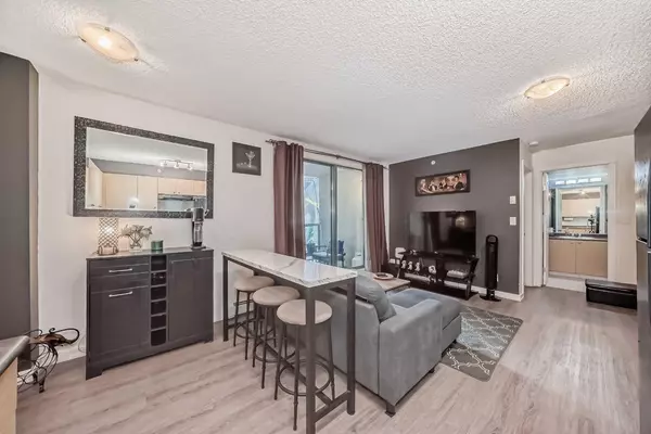 1111 6 AVE #811, Calgary, AB T2P5M5