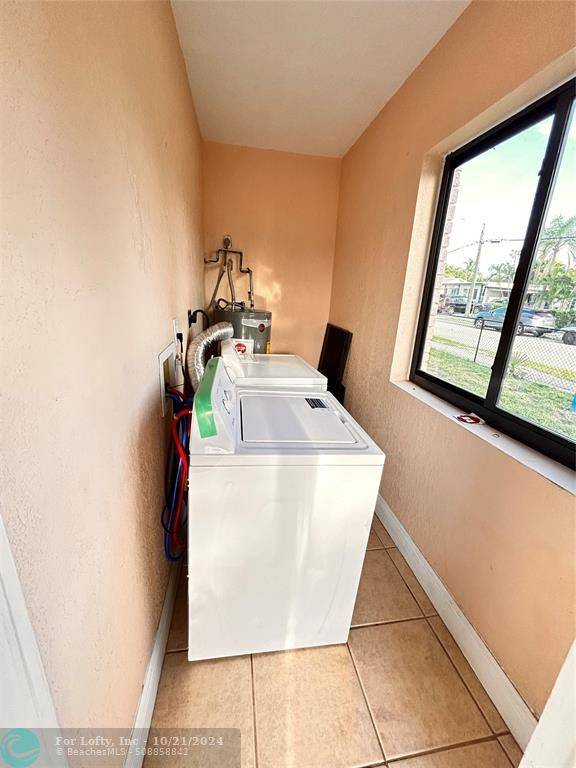 Riviera Beach, FL 33404,752 W 10th St