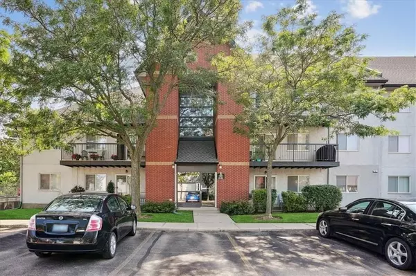 1450 Glen Abbey Gate #312, Oakville, ON L6M 2V7