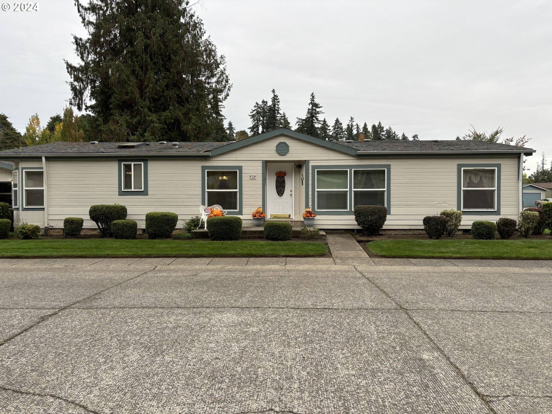 Canby, OR 97013,1655 S ELM ST #528