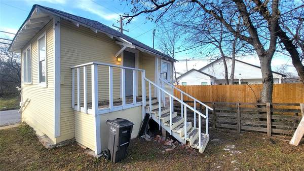 3001 Avenue C #C, Fort Worth, TX 76105