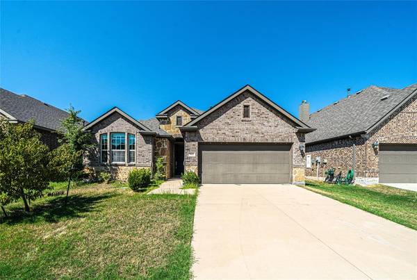 945 Lake Cypress Lane, Little Elm, TX 75068