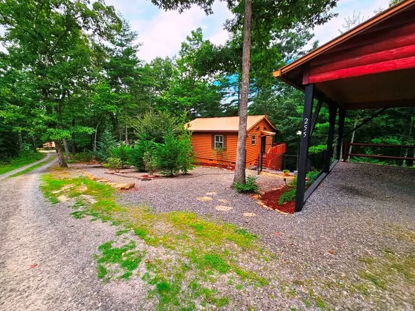 Murphy, NC 28906,255 Fern Forest Trail