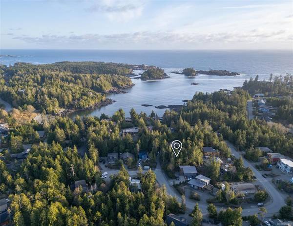 Lot 5 Edwards Pl, Ucluelet, BC V0R 3A0