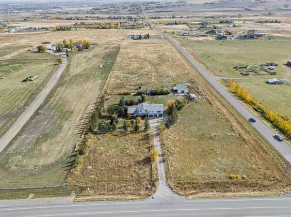 386248 16 ST West, Rural Foothills County, AB T1S 6A7