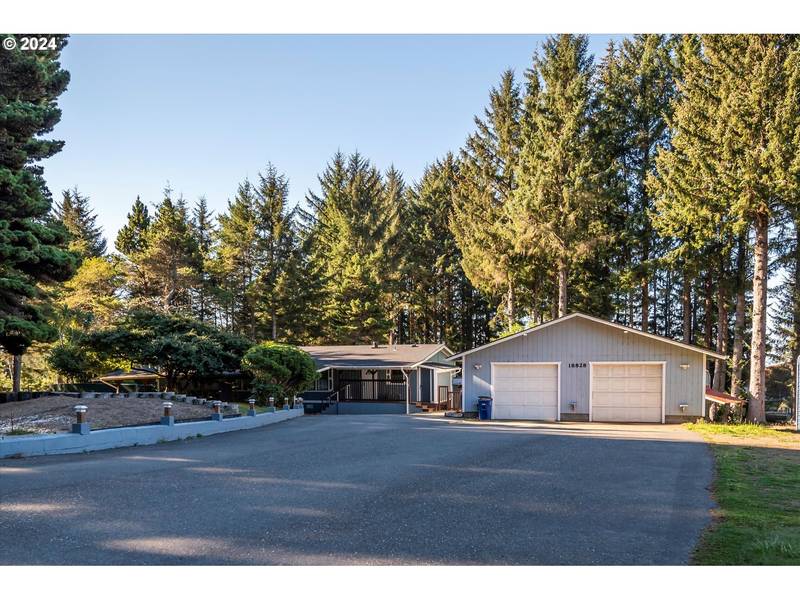 18828 MONTBRETIA LN, Brookings, OR 97415