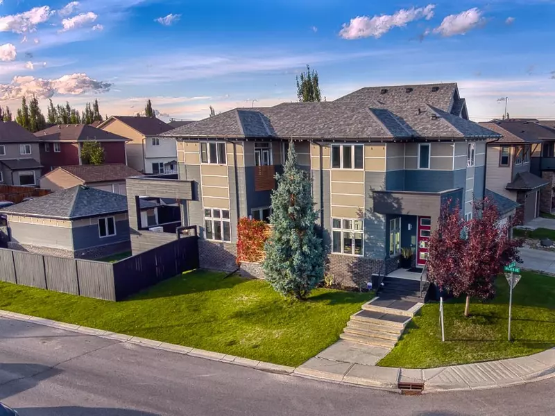 65 Walden SQ Southeast, Calgary, AB T2X 0N6