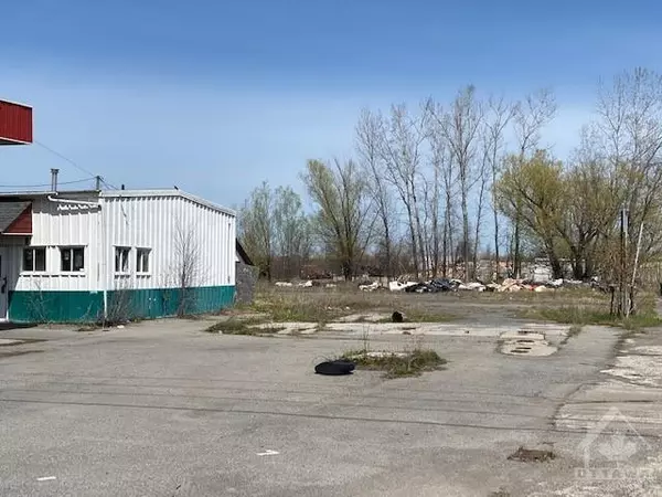 Ottawa, ON K1B 1P6,5495 BOUNDARY RD