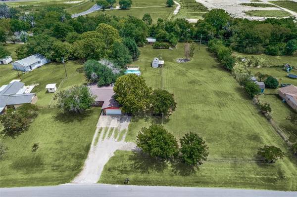 560 Daisy Road,  Midlothian,  TX 76065