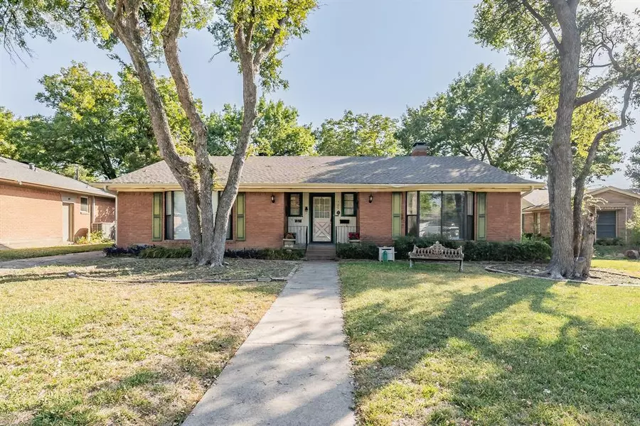 705 Winchester Drive, Richardson, TX 75080