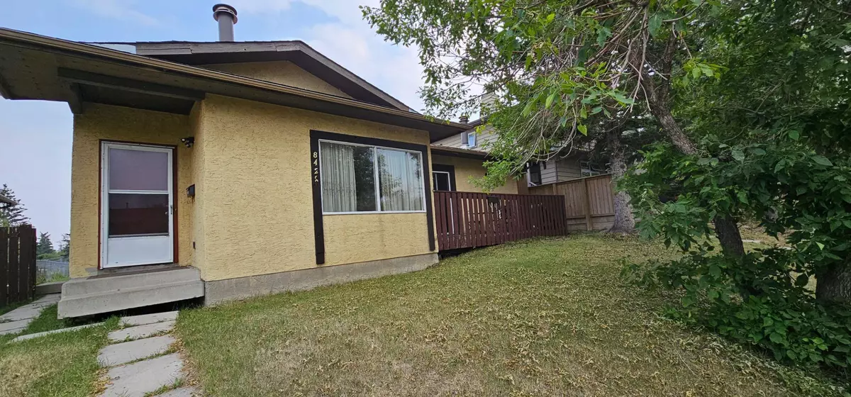 Calgary, AB T3K 1B4,8428 Berkley RD Northwest