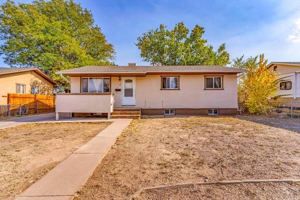 36 Solar Dr, Pueblo, CO 81005