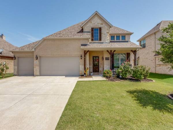 216 Providence Drive, Van Alstyne, TX 75495