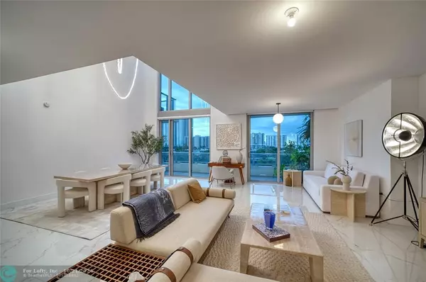 Sunny Isles Beach, FL 33160,330 Sunny Isles Blvd  #5-504