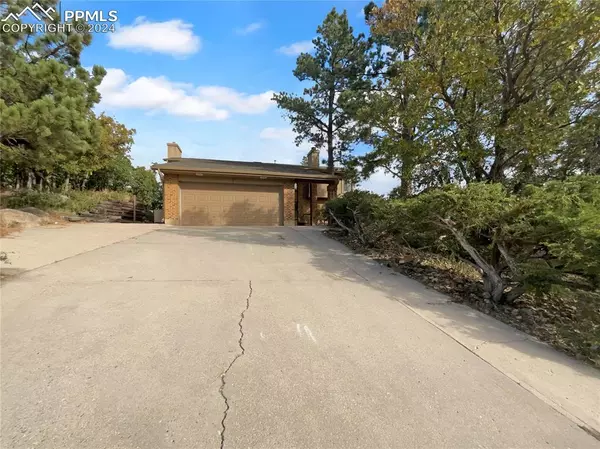 636 Royal Oak DR, Colorado Springs, CO 80906