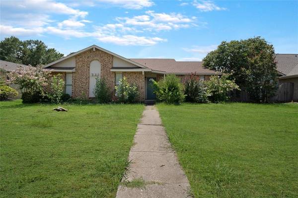 1604 Raleigh Drive,  Carrollton,  TX 75007