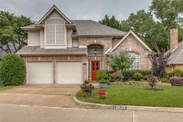 2639 Hidden Ridge Drive,  Arlington,  TX 76006