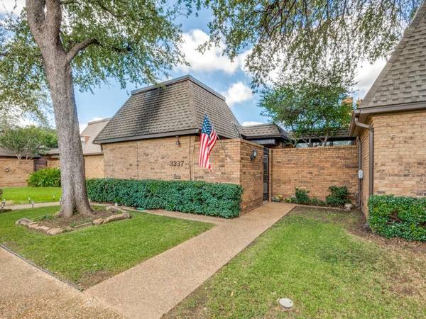 3237 Stonehenge Lane,  Carrollton,  TX 75006