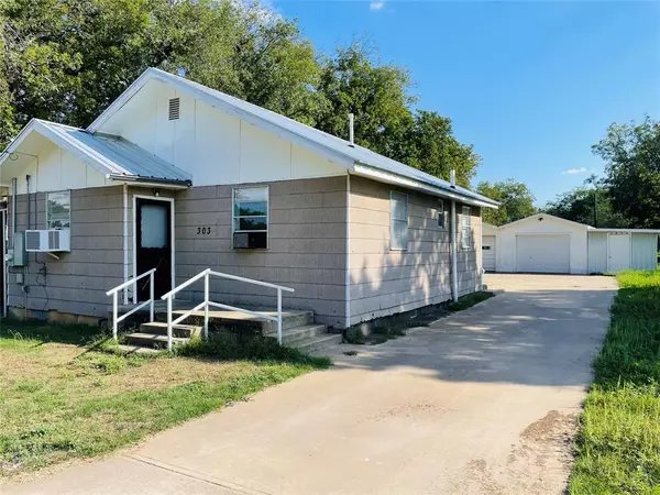 Eastland, TX 76448,303 E Olive Street