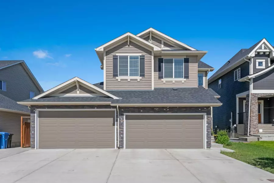 44 Rainbow Falls BLVD, Chestermere, AB T1X0S9