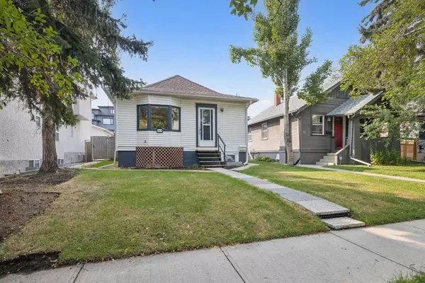 Calgary, AB T2M 2A4,115 25 AVE NW