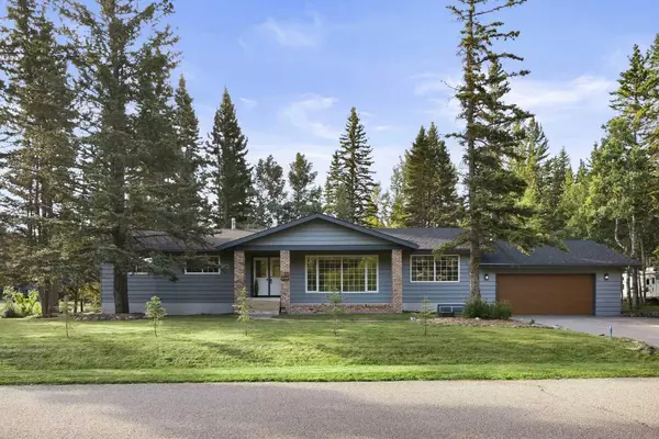 22 Redwood Meadows DR, Rural Rocky View County, AB T3Z 1A3