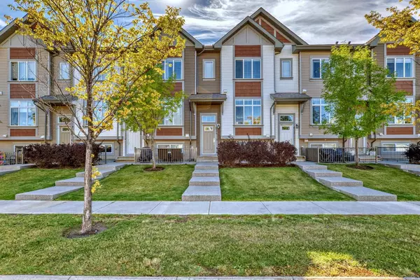 634 Copperpond BLVD SE, Calgary, AB T2Z 5B9