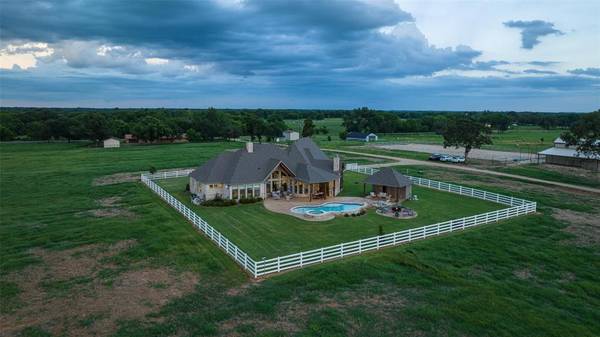 698 Farm Road 2081, Yantis, TX 75497