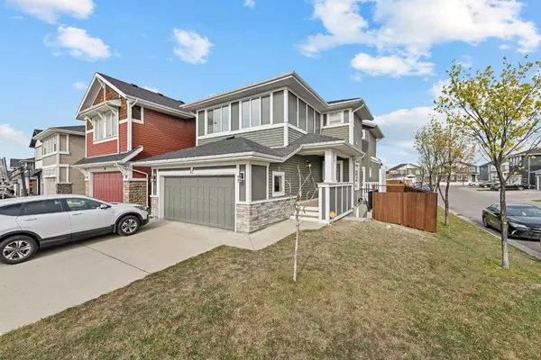 42 Redstone MNR Northeast, Calgary, AB T3N 0J7