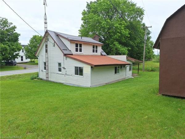 South Frontenac, ON K0H 1T0,333 BURRIDGE RD