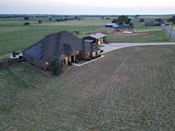 1213 W Mountain Heights Road, Fort Cobb, OK 73038