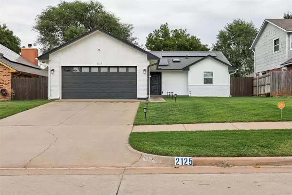 2125 NE 11th Street, Moore, OK 73160