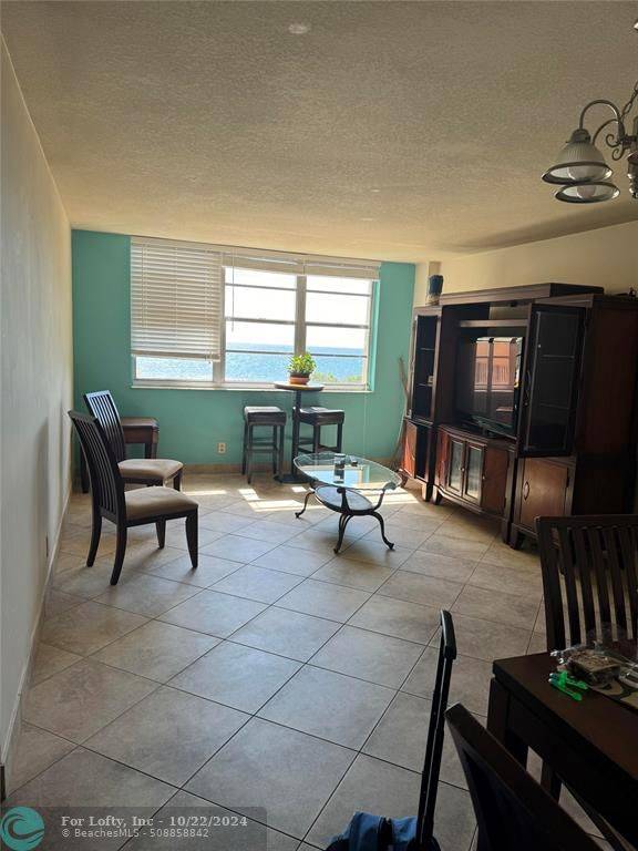 Pompano Beach, FL 33062,1900 S Ocean Blvd  #3V