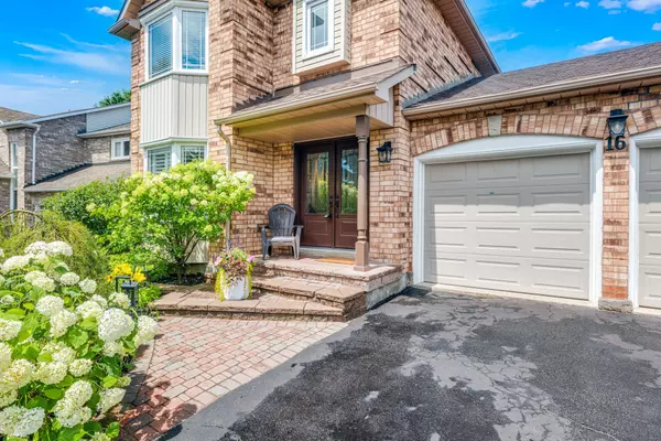 East Gwillimbury, ON L0G 1M0,16 Kingsgate CRES