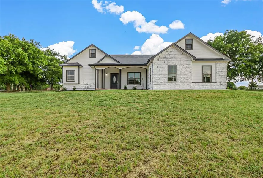 1712 Hearn Lane, Van Alstyne, TX 75495