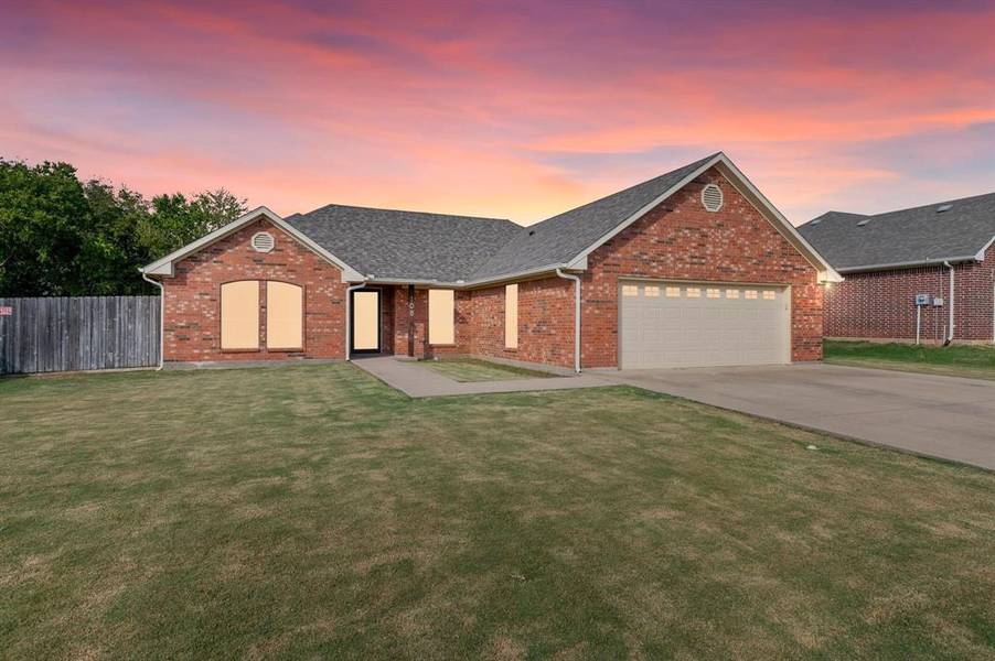 108 Wildflower Drive, Whitesboro, TX 76273