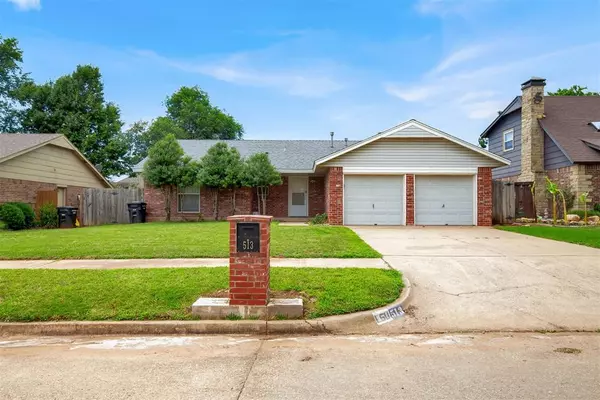 Moore, OK 73160,513 S Silver Leaf Drive