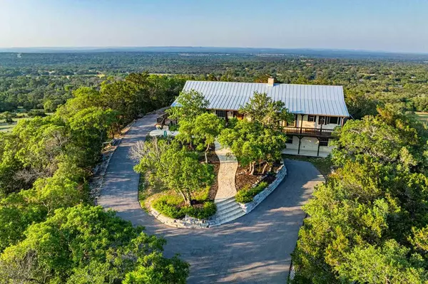 38 Seewald Rd, Boerne, TX 78006